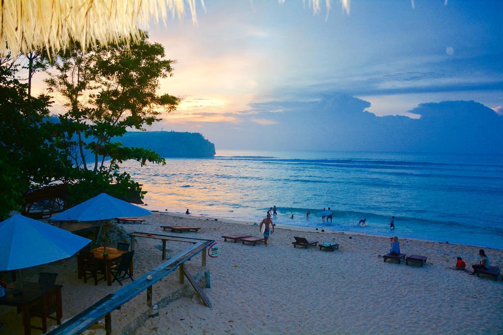 Santai Warung Bali Hotel Jimbaran  Bagian luar foto